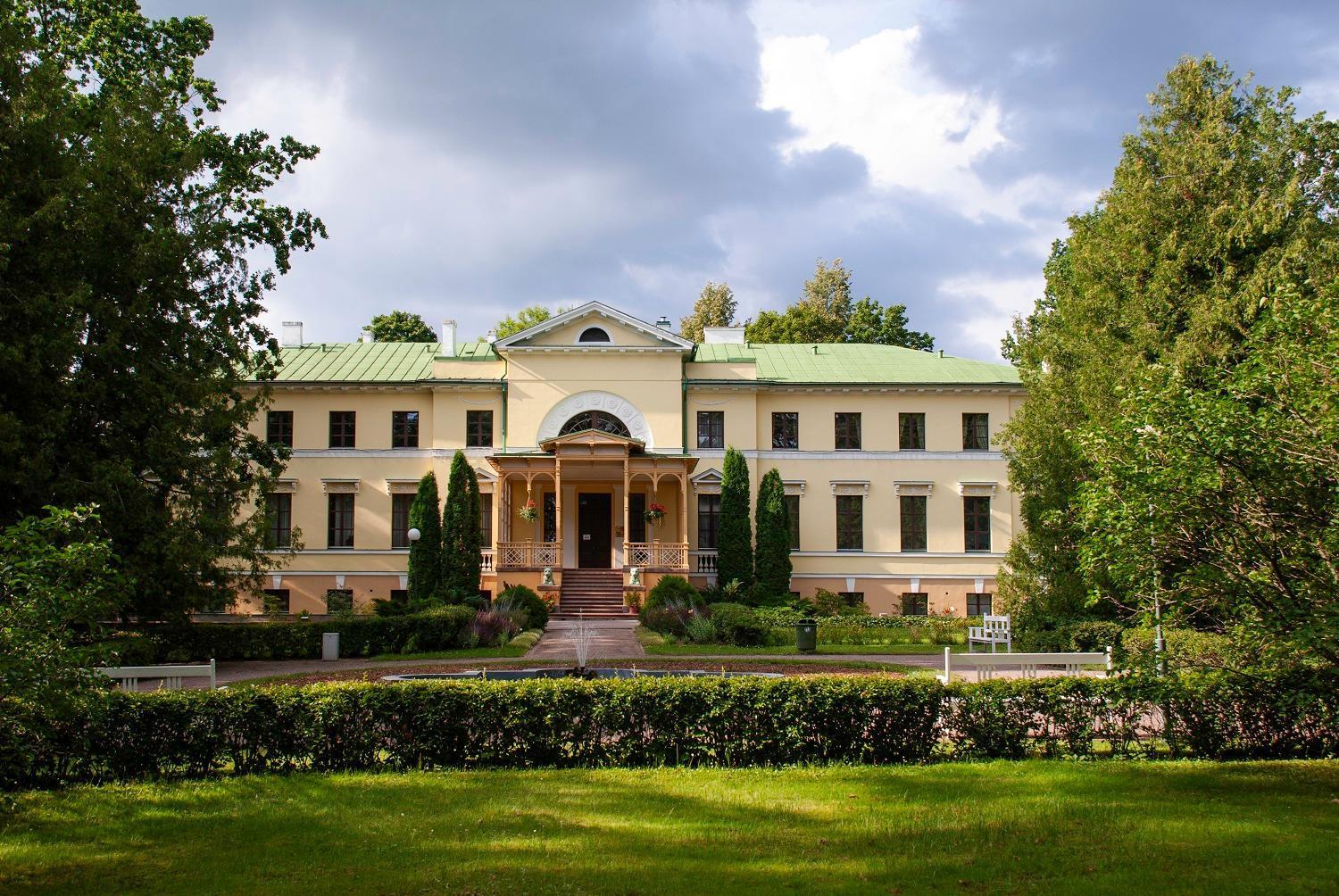 Отель Nauksenu Muiza Naukseni Экстерьер фото